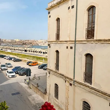 Ortigia Mastrarua Pensionat 3*